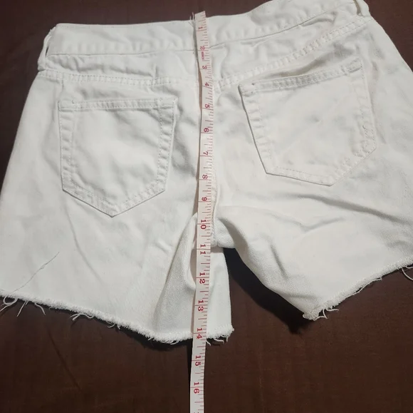 EUC Old Navy jean shorts - Picture 4 of 7